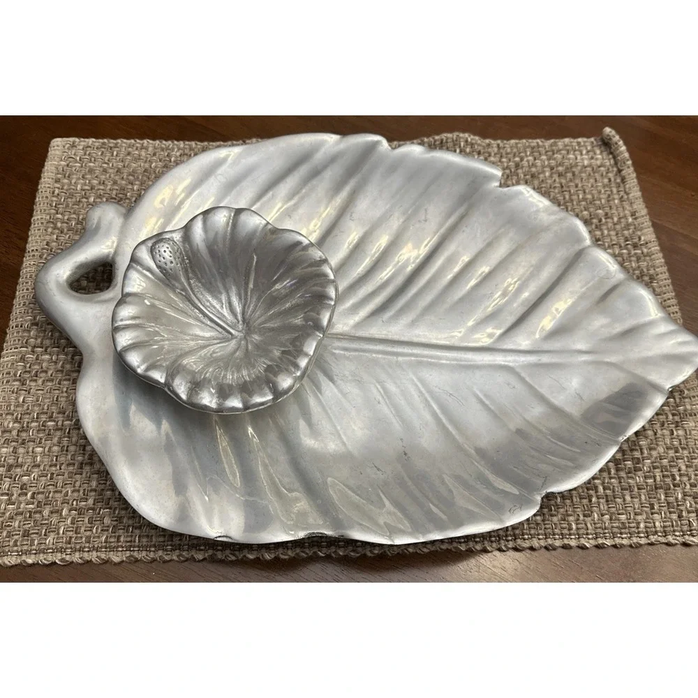 Leaf Shape Serving Tray Chip & Dip‎ Platter Decorative Aluminum Metal 2 Piece